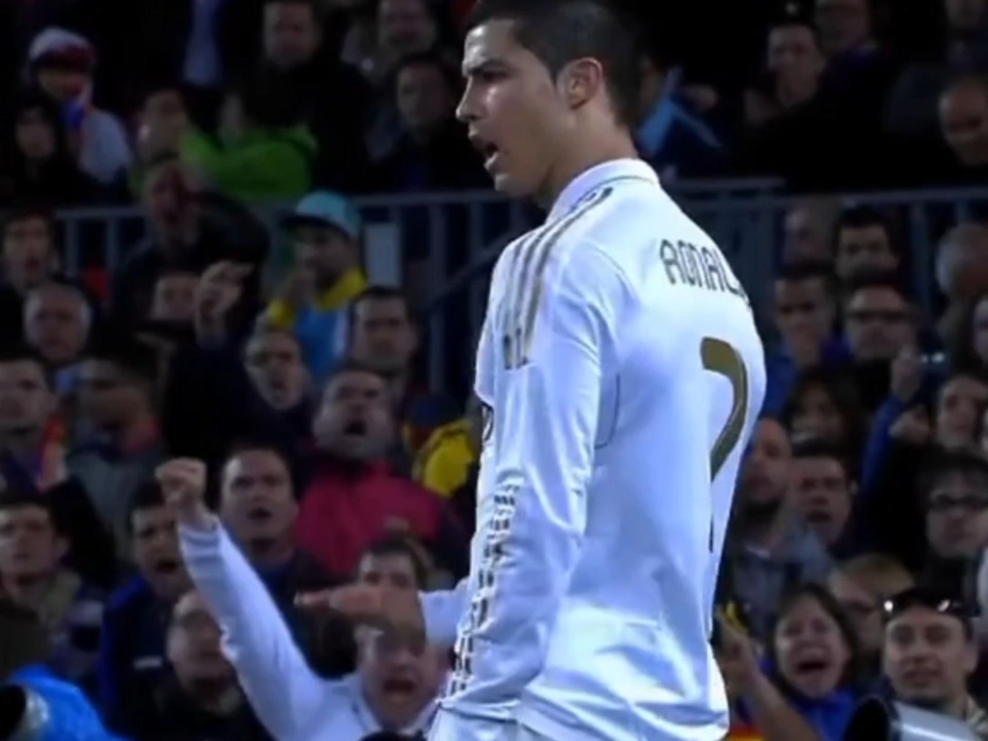  C罗回归赛场，赛况扑朔迷离首场状态亮眼，快船观众沸腾！AYX中国体育赛事